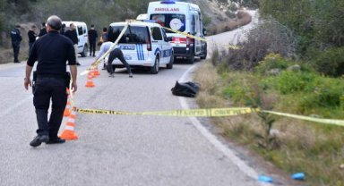 Adana'da yol kenarında başlarından vurulmuş halde bulundular: 1 ölü, 1 yaralı