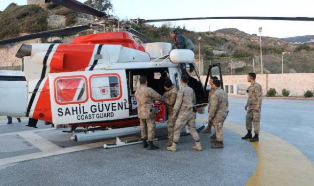 Adana'dan 450 jeneratör helikopterlerle Hatay'a götürüldü