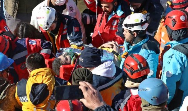 Adıyaman'da 18 yaşındaki Muhammet, 198'inci saatte kurtarıldı