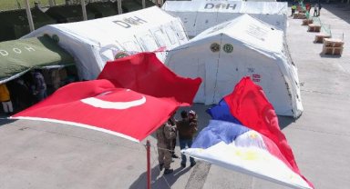Adıyaman'da binlerce kilometre uzaklıktan gelen Filipinlilerden sahra hastanesi