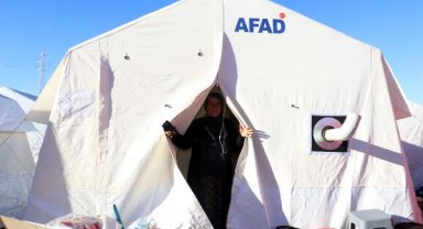 Adıyaman'da kurulan çadır kentte 5 bin depremzedeye hizmet veriliyor