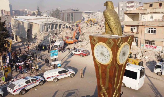 Adıyaman'da saatler 04.17'de durdu