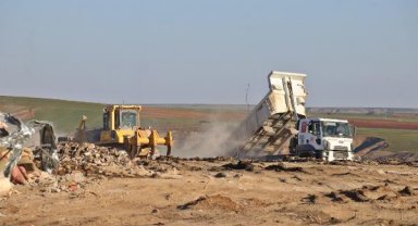 Adıyaman'da yıkılan binaların enkazı il dışına taşınıyor