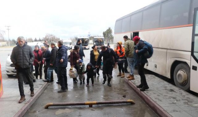 Afet bölgelerinden ayrılan depremzedeler, Eskişehir'e ulaştı