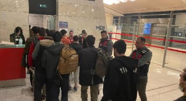 Afganistan uyruklu 136 düzensiz göçmen geri gönderildi