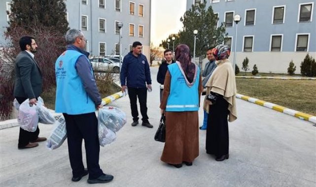 Afyonkarahisar'da depremzedelere kütüphane kuruldu