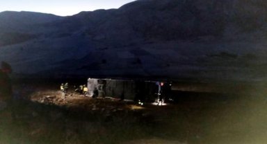 Afyonkarahisar'da yolcu otobüsü devrildi: 6 ölü, 36 yaralı