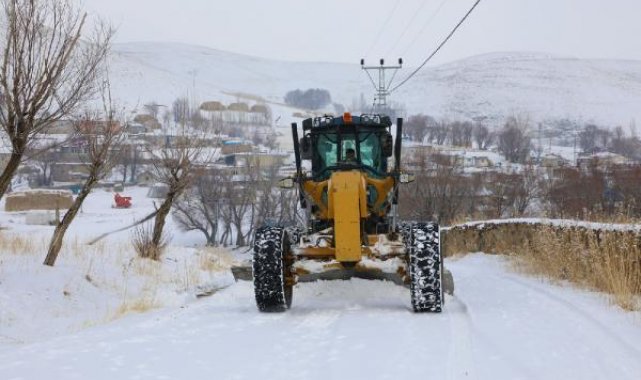 Ağrı'da 86 köy yolu kardan kapalı