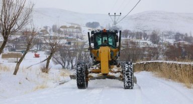 Ağrı'da 86 köy yolu kardan kapalı