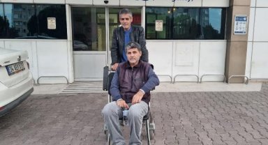 Ailesini kurtardıktan sonra yaralanan depremzede, taburcu edildi