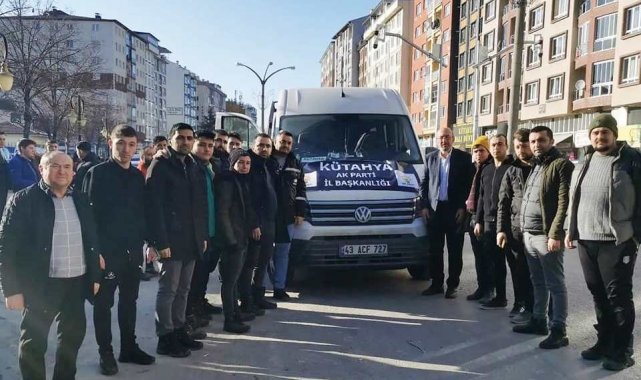 AK Parti Kütahya İl Gençlik Kolları Başkanlığı, deprem bölgesine yeni ekip gönderdi