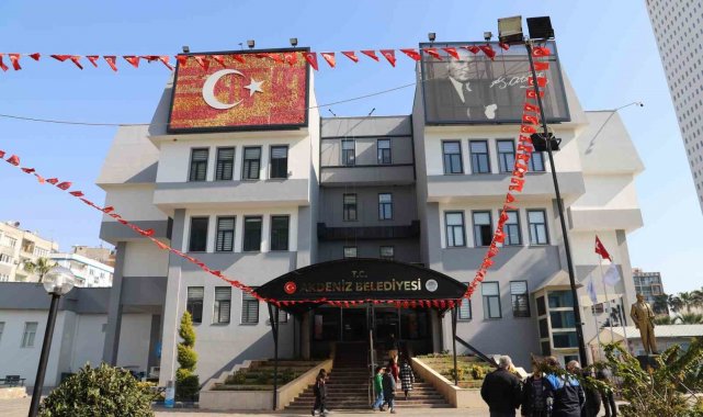 Akdeniz Belediyesi depremzedeleri ağırlıyor