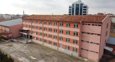 Aksaray'da 3 okula 'deprem riski' tahliyesi