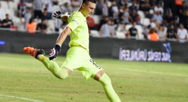 Altay'da görev sırası kaleci Eren'de