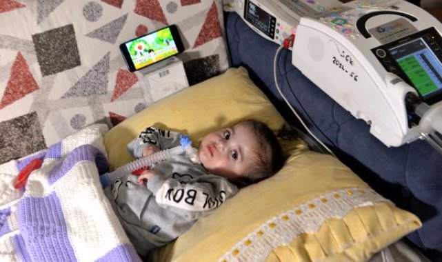Ambulans kazasında ölümden dönen SMA'lı Yasmin, depremden de sağ kurtuldu