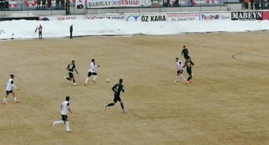 Amedspor ile Vanspor FK, depremzedeler için dostluk maçı yaptı