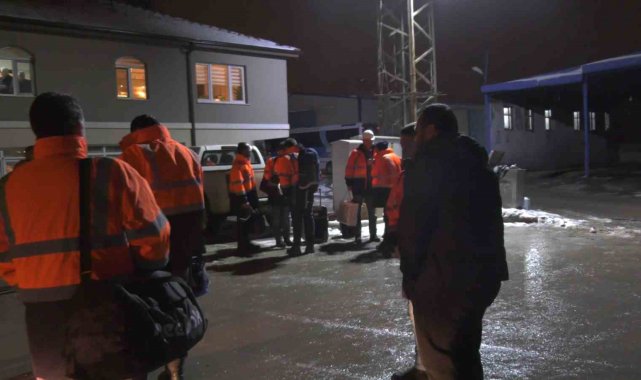 Ankara İtfaiyesi Kahramanmaraş'ta çalışmalarını sürdürüyor: 20 can kurtarıldı