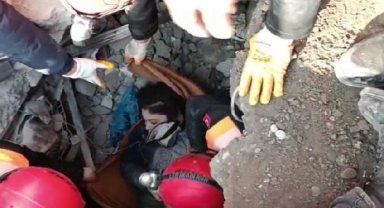 Antakya Devlet Hastanesi enkazından bir kişi kurtarıldı