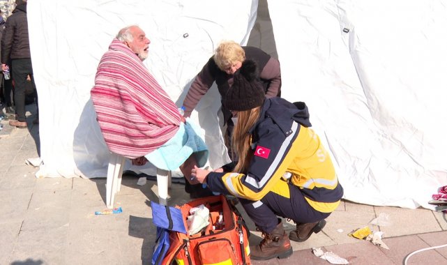 Antalya Büyükşehir Belediyesi deprem bölgesinde yaraları sarmaya devam ediyor