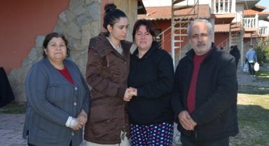 Antalya'ya gelen depremzedelerin akılları geride bıraktıkları yakınlarında