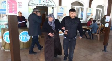 Antalya'ya getirilen depremzedeler, otellere yerleştiriliyor