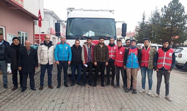 Aslanapa'dan deprem bölgesine 15 ton un gönderildi