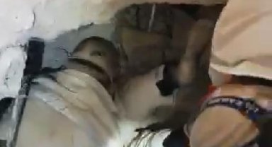 Asya bebeği ağlayınca fark edip, 131'inci saatte enkazdan kurtarmışlar 