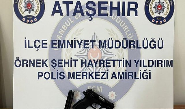 Ataşehir D-100'de otomobil sürücüsü İETT şoförüne silah doğrulttu 