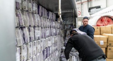 Avrupalı üretici THY'nin yeni uçağını 8 tonluk yardım malzemesiyle teslim etti