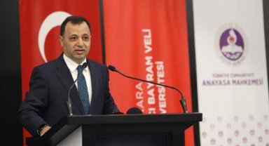 AYM Başkanı yeniden Zühtü Arslan oldu