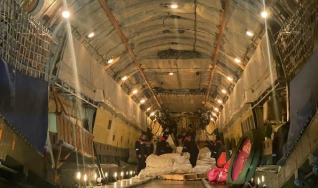 Azerbaycan'dan 200 çadır, 183 ısıtıcı içeren insani yardım yola çıktı