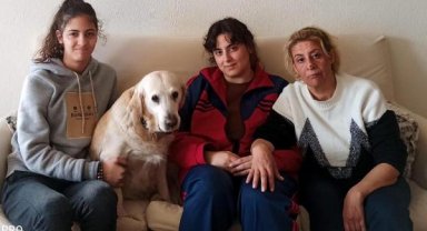 Azize ve 3 kızını, enkazda kalmaktan 'Asil' kurtarmış