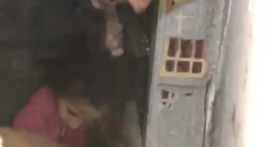 Baba ve kucağındaki kızı, 141 saat sonra kurtarıldı