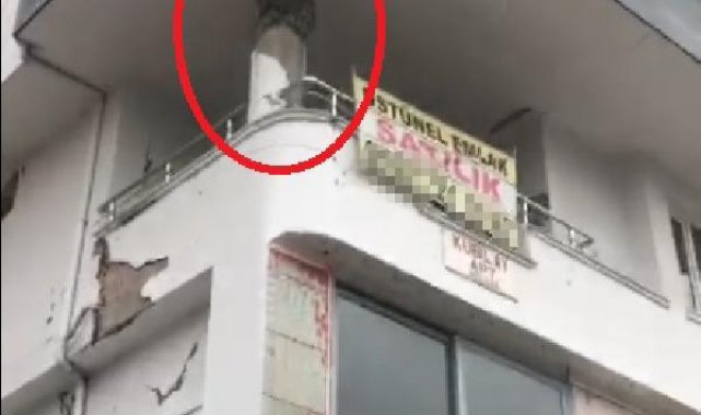 Baba ve oğlunun öldüğü yarısı yıkılan apartmanın, ilk depremdeki hasarlı hali kamerada