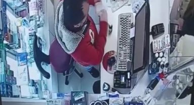 Bağcılar'da çalıştığı eczaneden 150 bin lira çaldı: Güvenlik kamerasına yakalandı