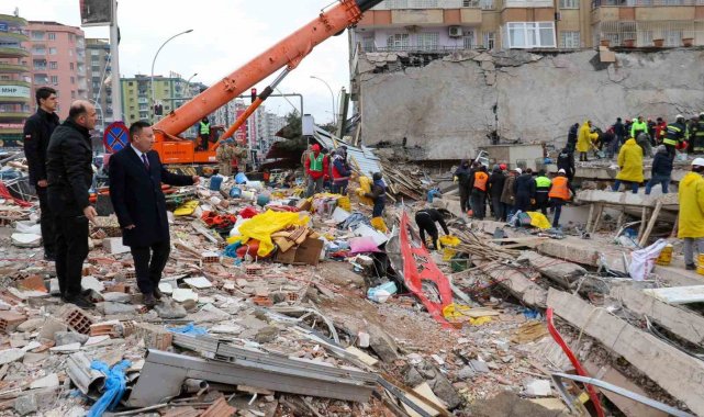 Bağlar Belediyesinden vatandaşlara barınma, yemek ve battaniye desteği
