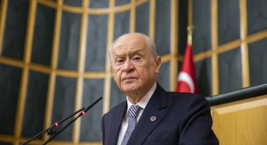 Bahçeli: Tribünler, siyasi sloganların atılacağı mekanlar olamaz