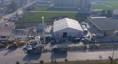 Bahçelievler Belediyesi Hatay'da aşevi çadırı kurdu