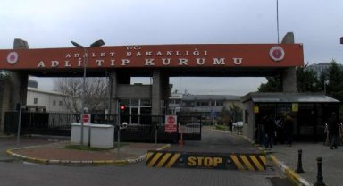 Bahçelievler'deki İETT otobüsü kazasında ölen kadının cenazesi Adli Tıp'tan alındı