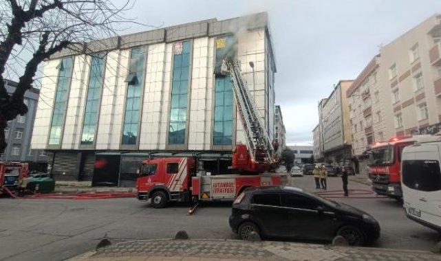 Bahçelievler'de iş merkezinde yangın