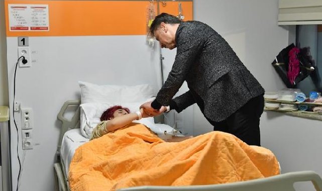Bahçelievler'de yaralı depremzedeler ziyaret edildi