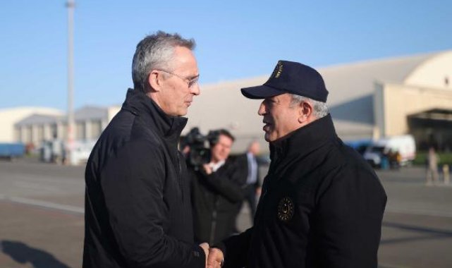 Bakan Akar, Adana'da NATO Genel Sekreteri Stoltenberg ile görüştü