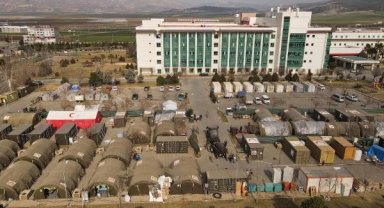 Bakan Akar'dan, Kahramanmaraş'ta sahra hastanesi ziyareti