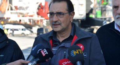 Bakan Dönmez: 1056 yataklı gemi depremzedelere barınma, yeme-içme hizmeti verecek