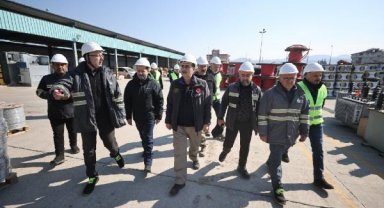 Bakan Dönmez, Hatay'da elektrik dağıtım işçileri ile bir araya geldi