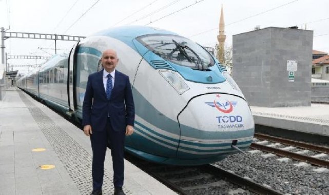 Bakan Karaismailoğlu: 2022'de 321 milyon yolcu raylı sistemlerimizle seyahat etti