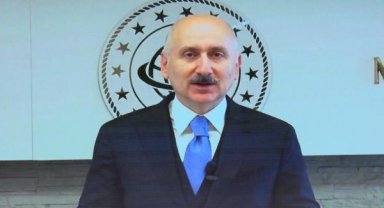 Bakan Karaismailoğlu: Tren hatlarımızda milli trenleri kullanacağız