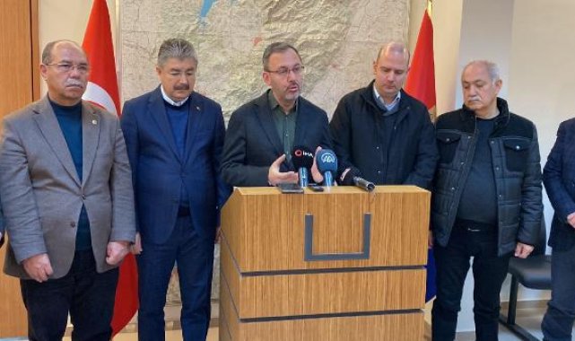 Bakan Kasapoğlu: Tesislerimizde enkazda kaybettiğimiz sporcu ve öğrenci bulunmamaktadır