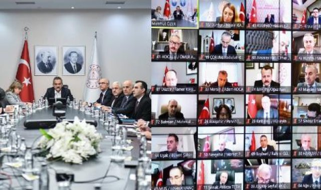 Bakan Özer, 71 ilin milli eğitim müdürüyle toplantı yaptı