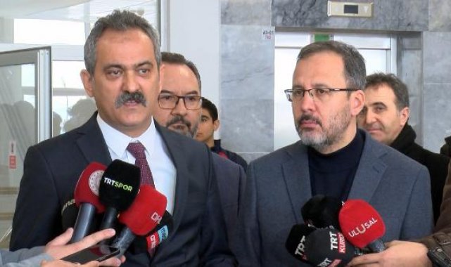 Bakan Özer: Deprem bölgesinden 35 bin 24 öğrenci, diğer illere nakillerini aldırdı
